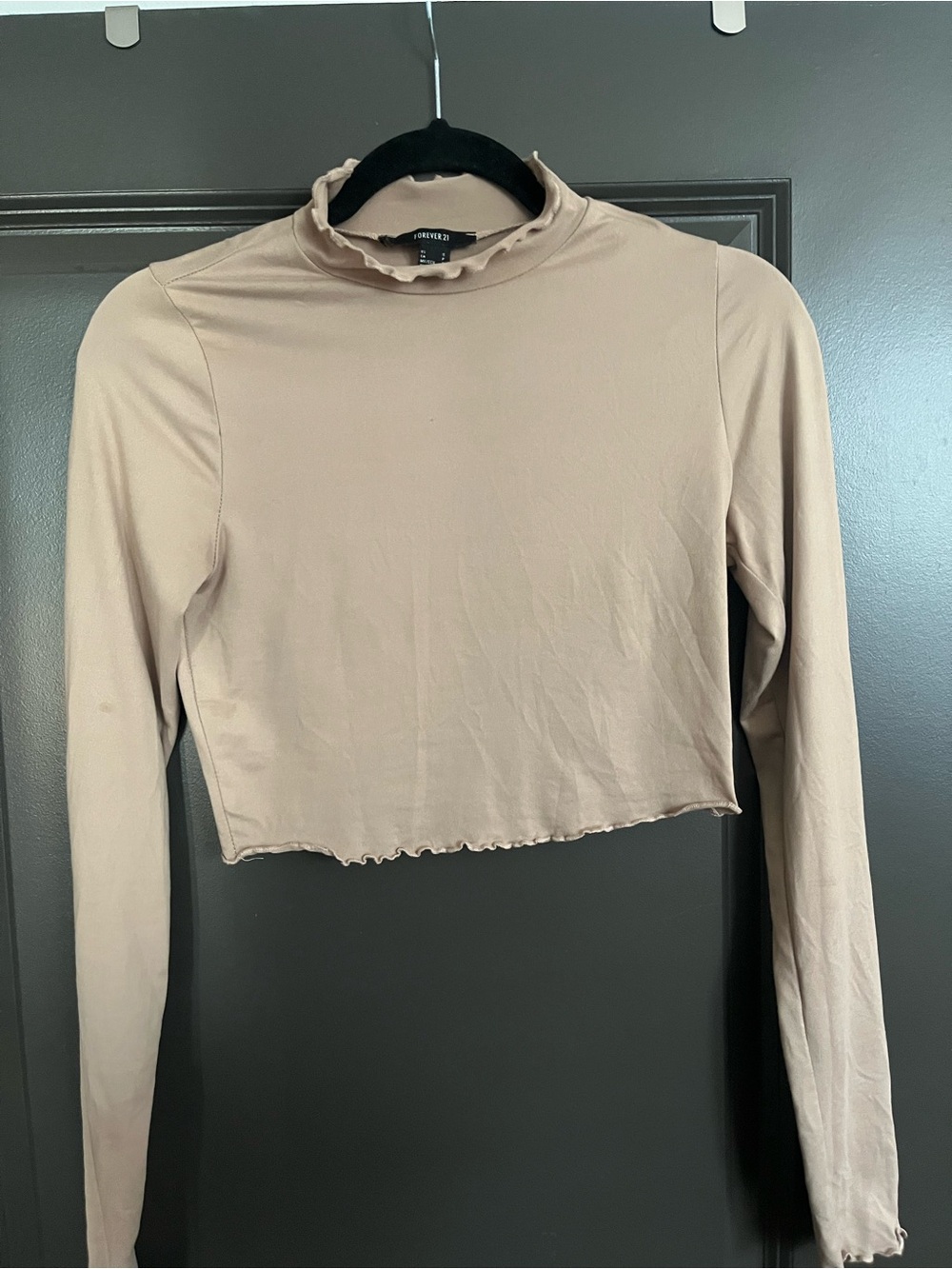 Forever 21 women’s long sleeve nude crop top size Small
